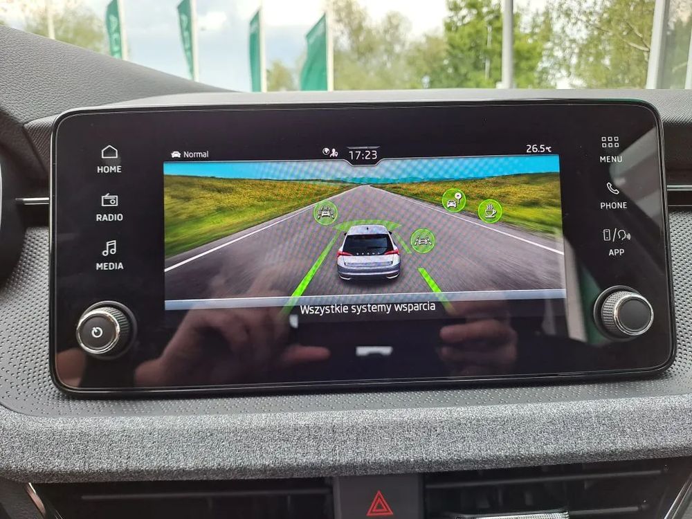 SKODA SCALA 1.0 TSI 115KM SELECTION, opony wielosezonowe, dostępna od ręki