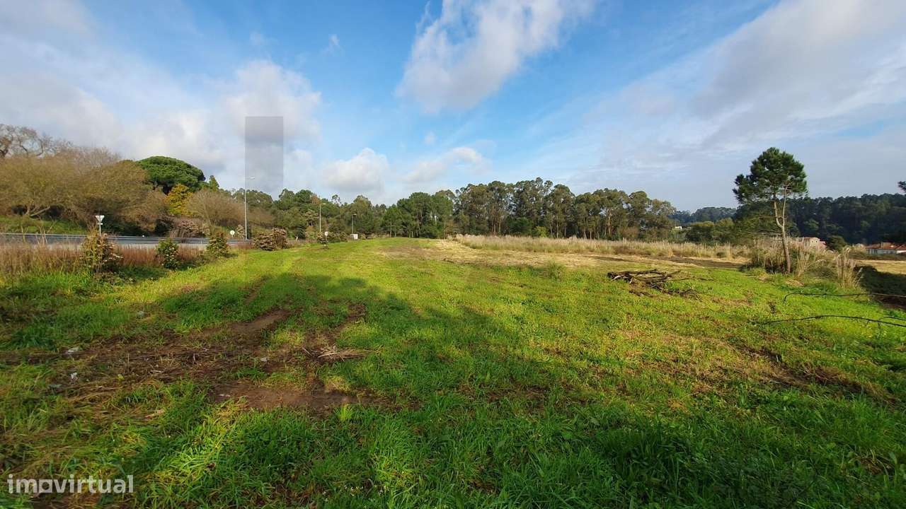 Terreno rústico - 19.176 m2 em S. Cruz do Bispo - Matosinhos - Grande imagem: 2/10