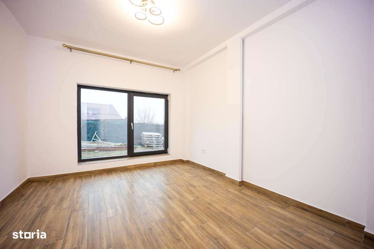 VILA DEOSEBITA  4 camere Hlincea - Teren 1500 mp - beci-8