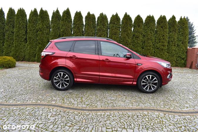 Ford Kuga 1.5 EcoBoost 2x4 ST-Line - 24