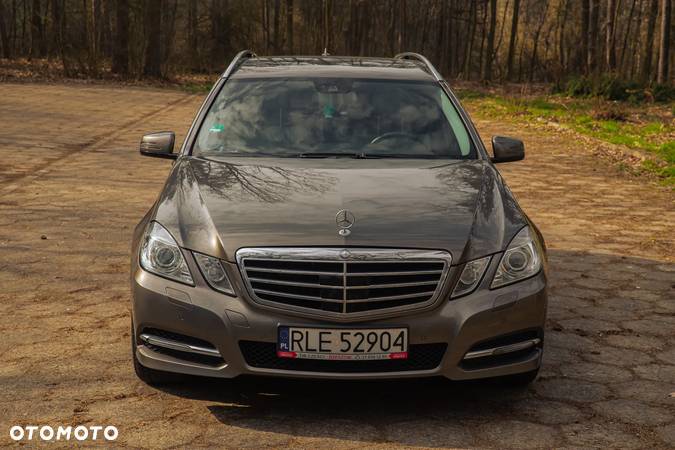 Mercedes-Benz Klasa E 350 CDI BlueEff Avantgarde - 2