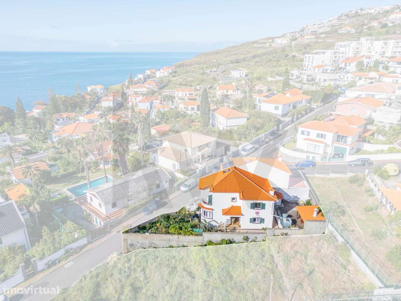 Moradia Geminada T3 no Caniço de Baixo – Conforto e Tranquilidade na I - Grande imagem: 4/47