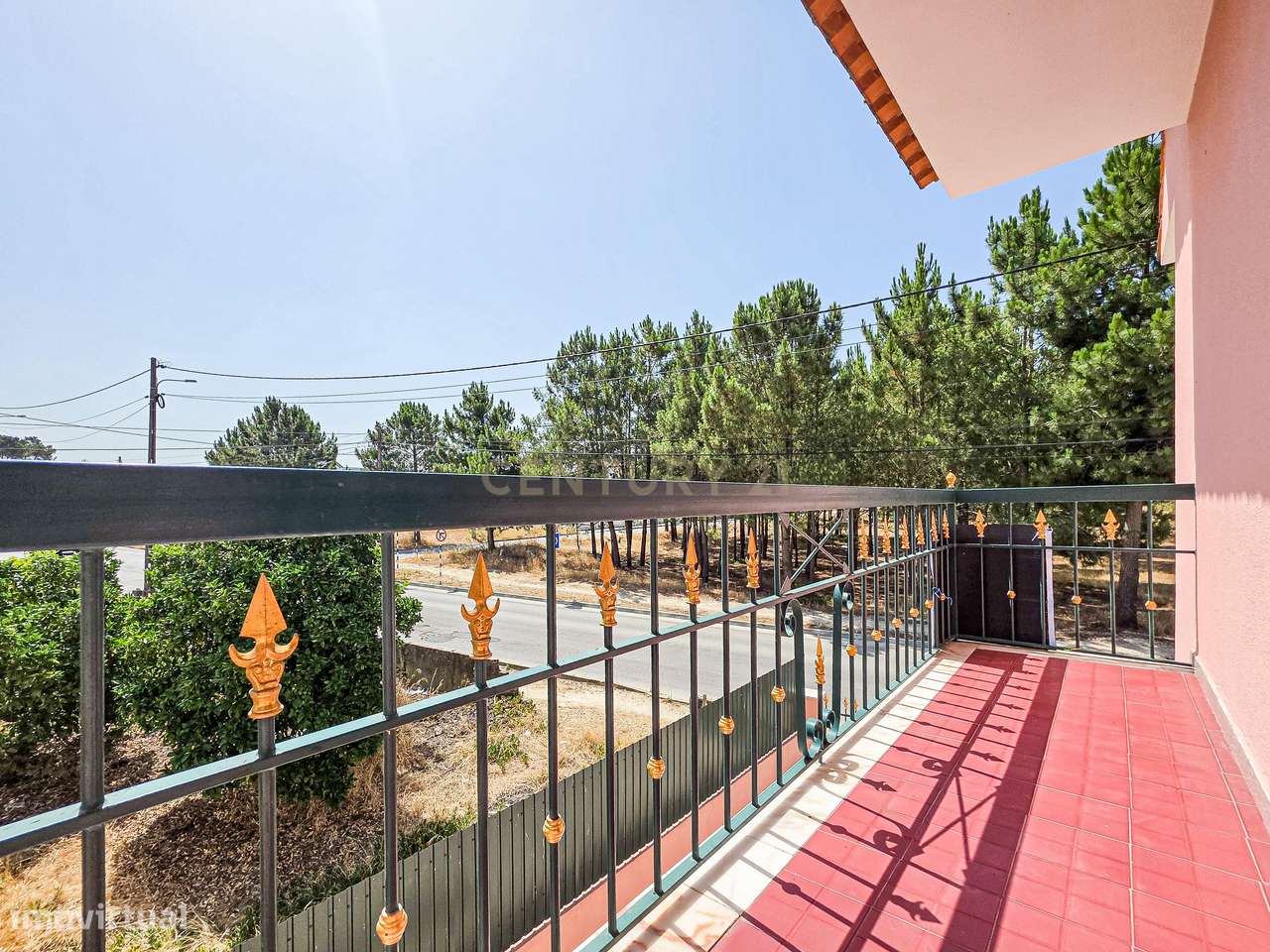 Moradia T3 + Loja em Fernão Ferro, Seixal - Oportunidade Única!-42