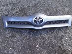 GRILL ATRAPA ZDERZAKA TOYOTA COROLLA VERSO II 04R- GRAFIT - 1