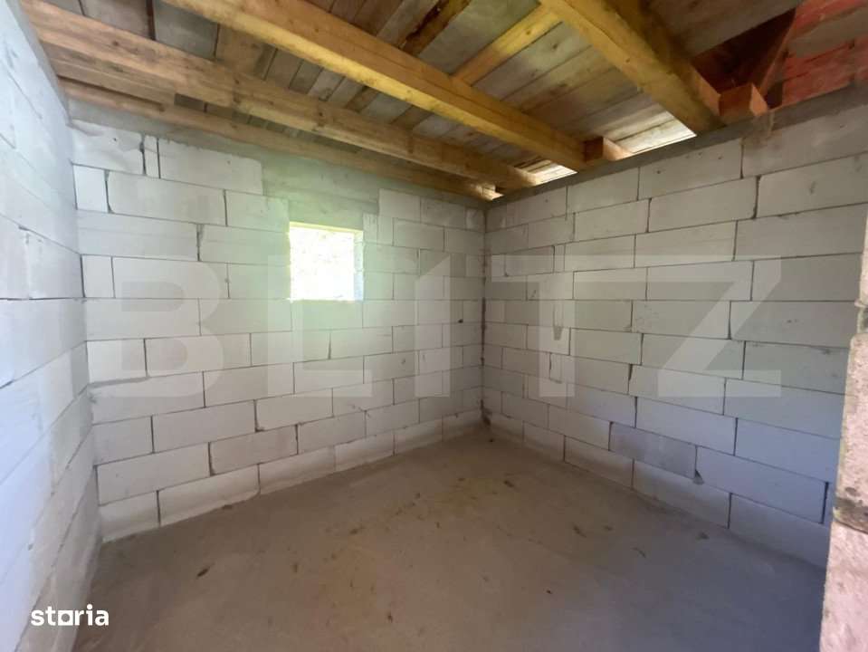 Casa la rosu in zona Bargau - Imagine principală: 5/6