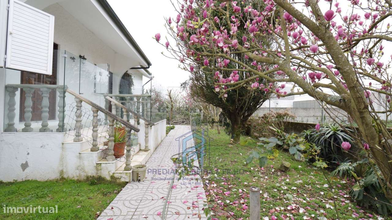 Moradia 4 Frentes - Junto Hotel Solverde/ São Félix da Marinha - Grande imagem: 1/30