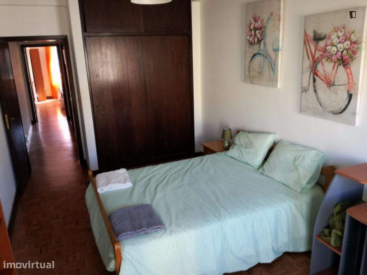 Apartamento com 4 quartos - localizado em Entrecampos Lisbon - Grande imagem: 5/7