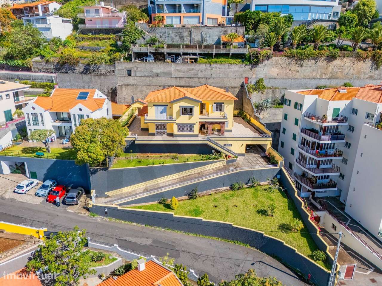 Moradia T7 no Alto do Amparo São Martinho - Grande imagem: 2/60