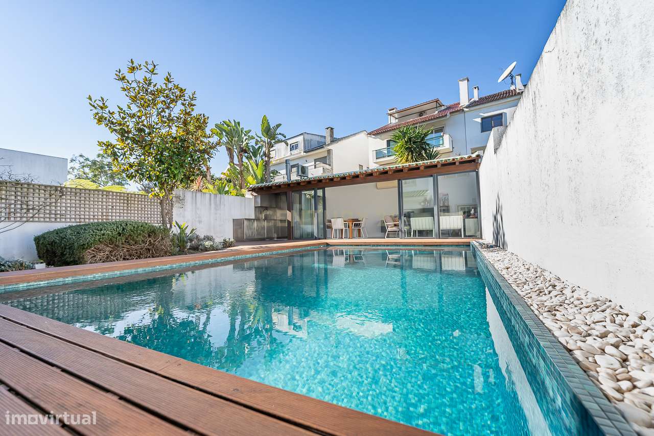 Moradia de Luxo T4 com Piscina e Jardim em Alvalade-5
