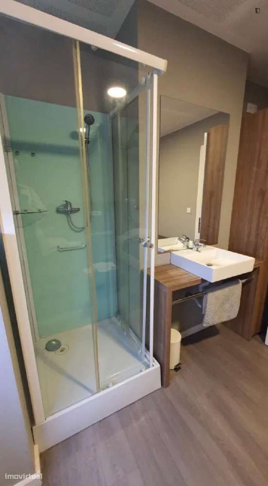 Quarto - localizado em Lisbon - Grande imagem: 3/10