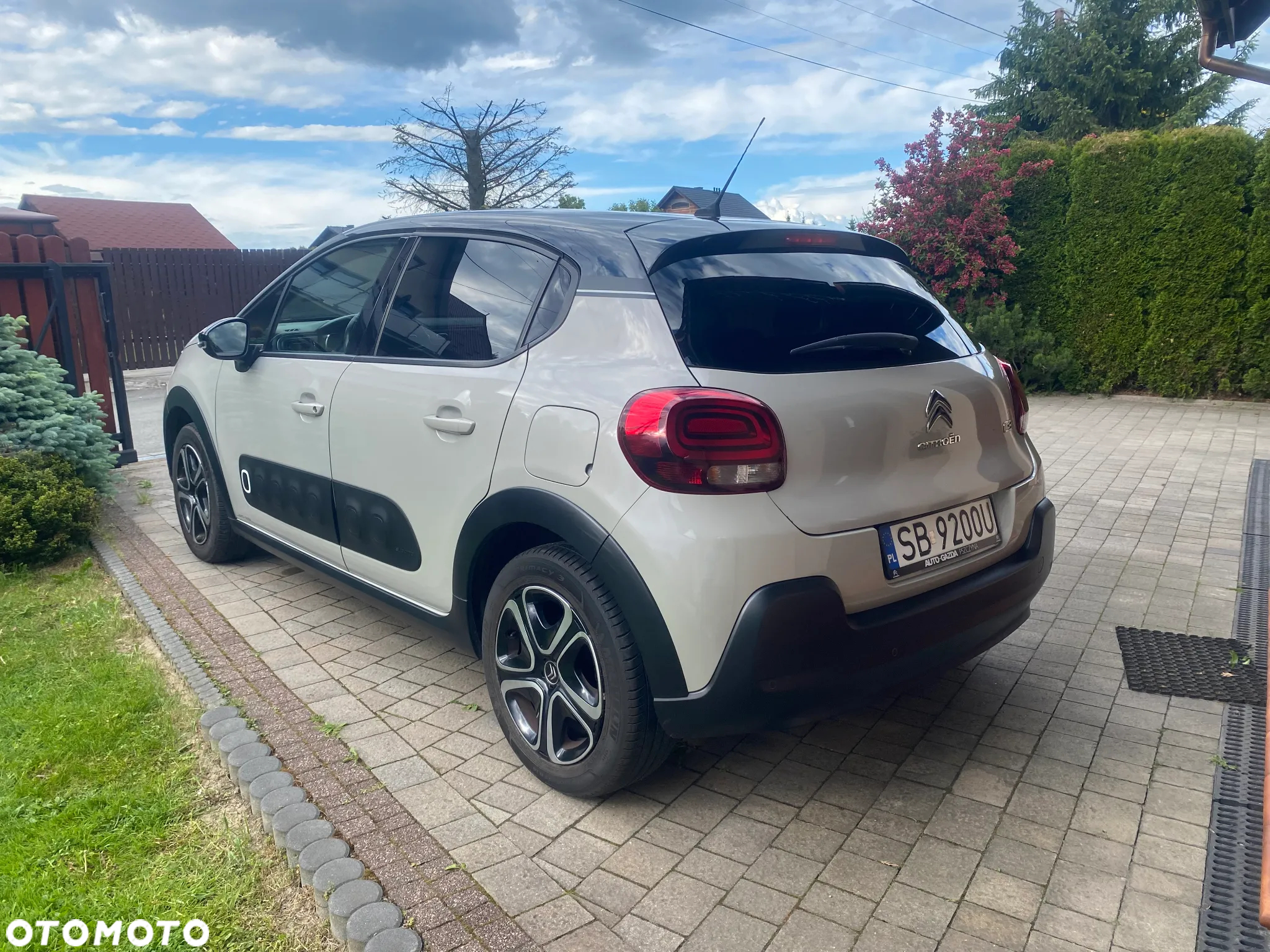 Citroën C3 1.2 PureTech Shine S&S - 4