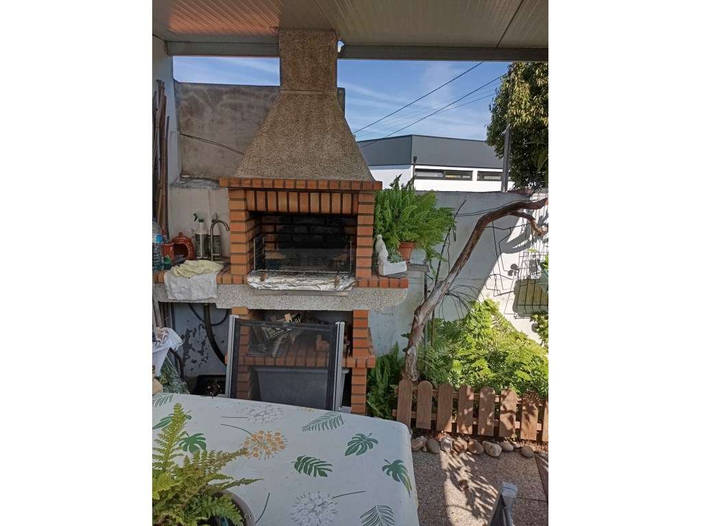 Moradia Térrea T3 - bem localizada-18