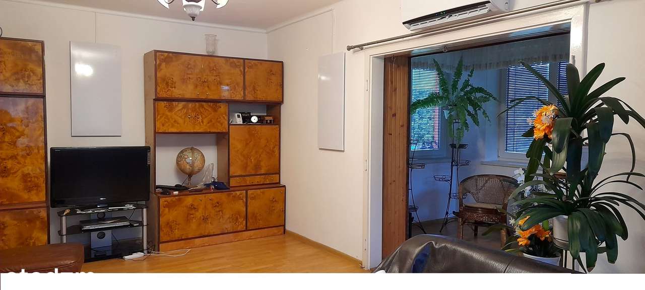 Dzięgielów - dom piętrowy z zabudowaniami gospodarczymi.-10