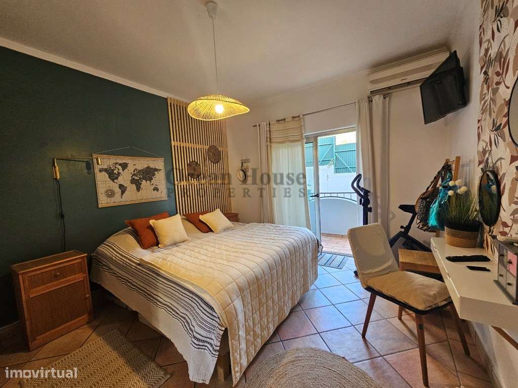 Apartamento com 3 quartos, piscina e garagem em Almancil.-11