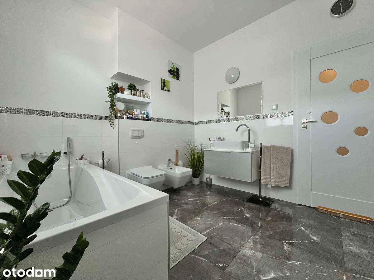 Atrakcyjny dom z ogrodem w zabudowie szeregowej Świnoujście-12