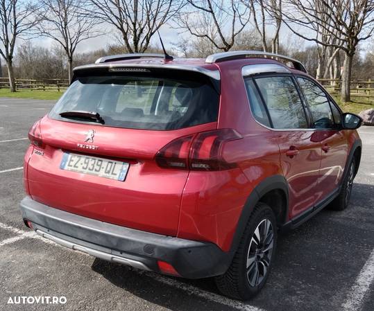 Peugeot 2008 1.2 PureTech Turbo Allure - 4