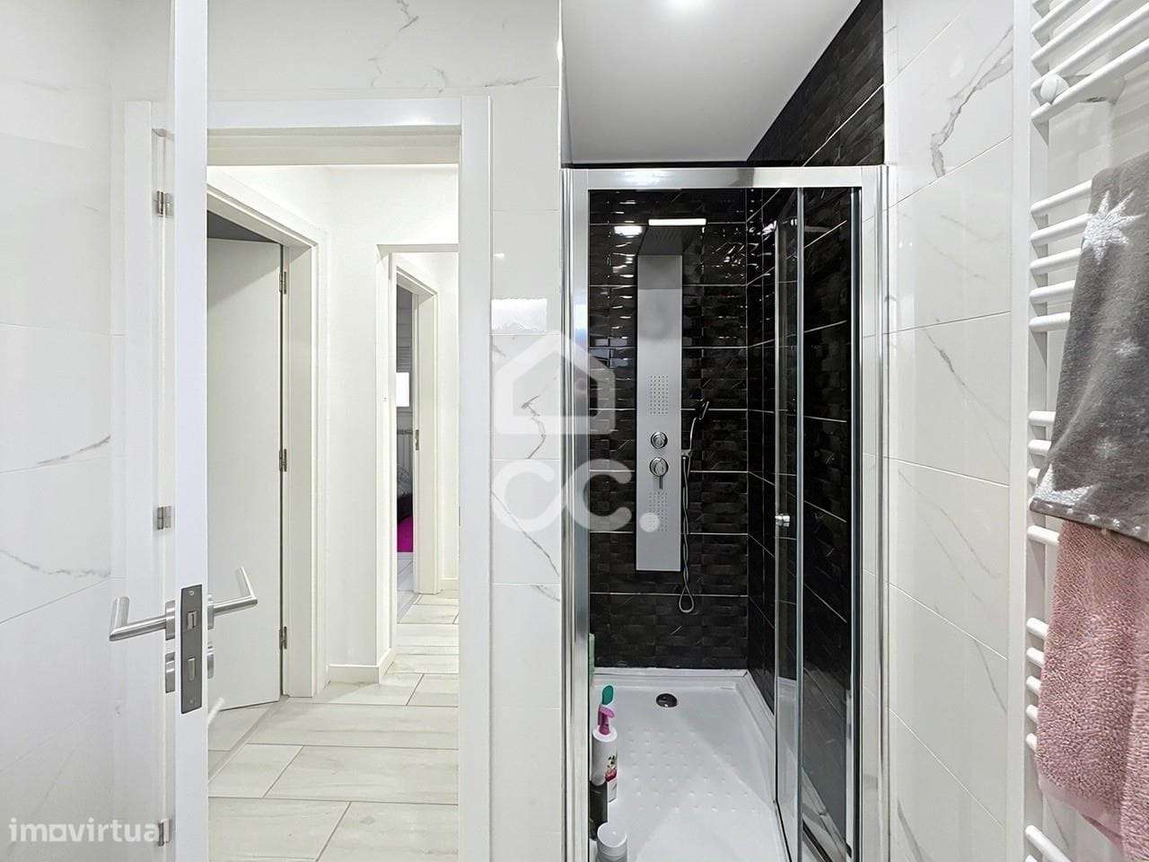 Apartamento T3 como novo, ideal para habitação própria ou investimento-6