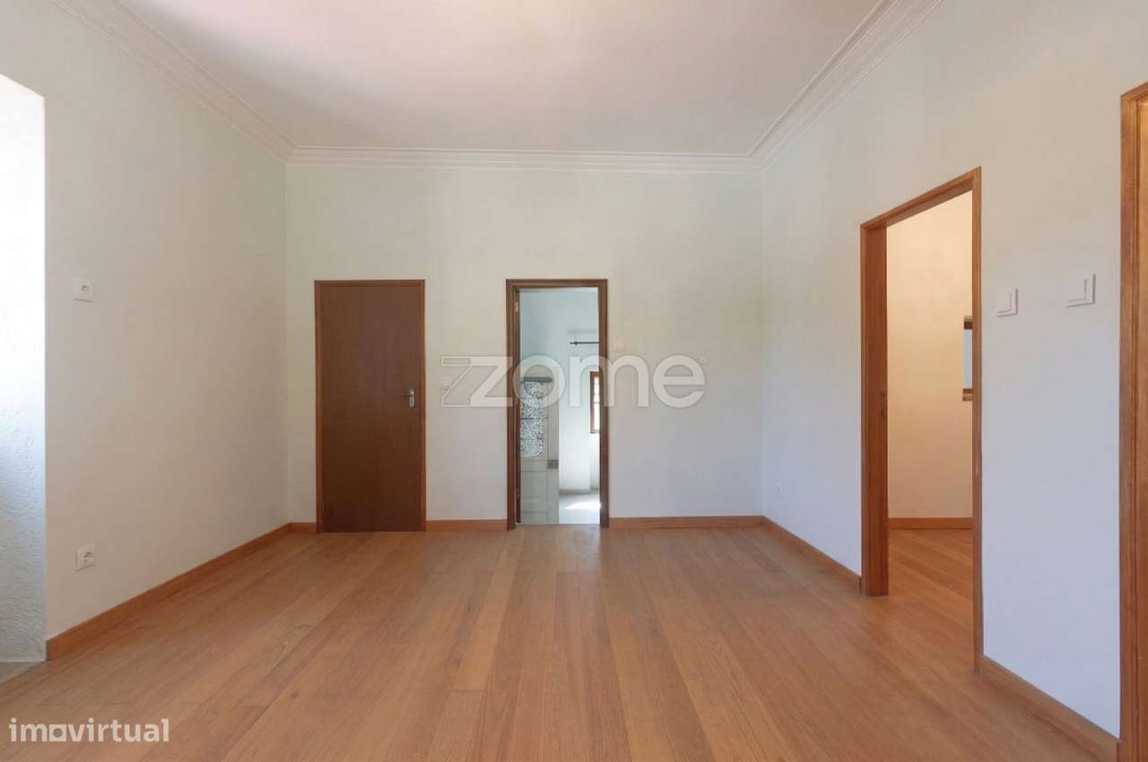 Moradia T3 de 4 frentes, com 984 m² de Terreno em Vila do Conde-16