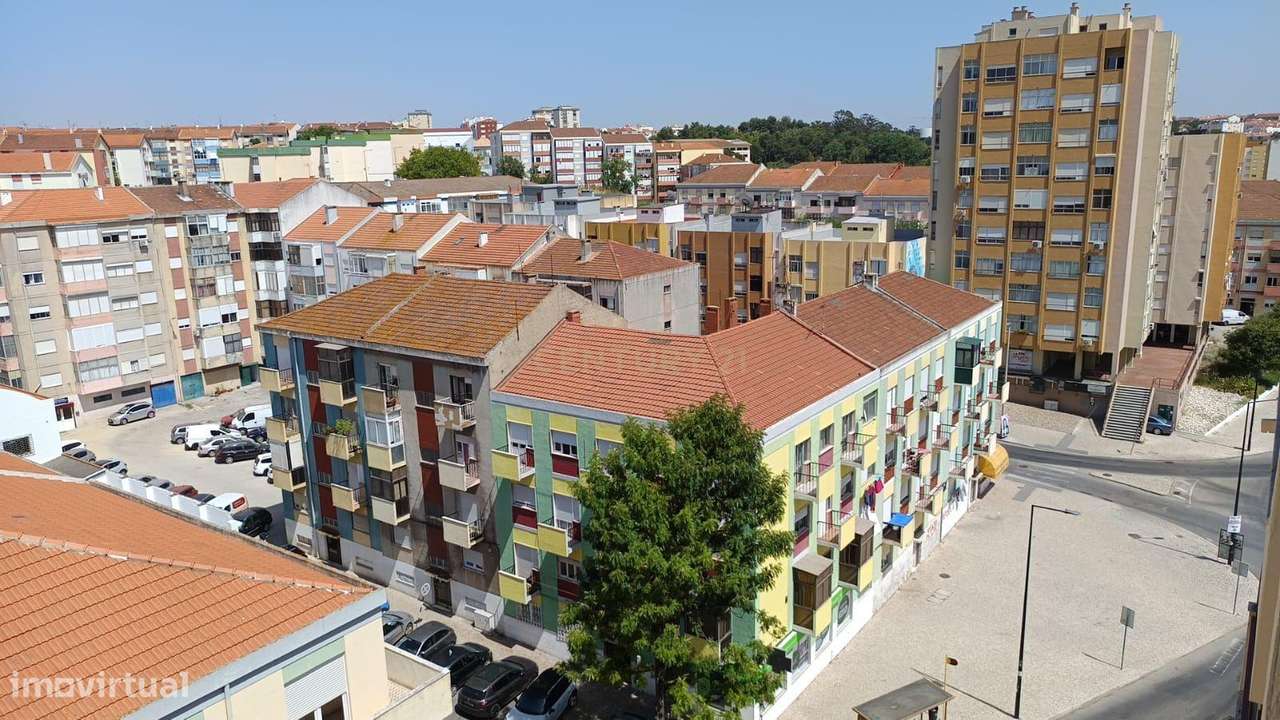 Apartamento T3 no Centro do Barreiro - Rua Miguel Bombarda-18