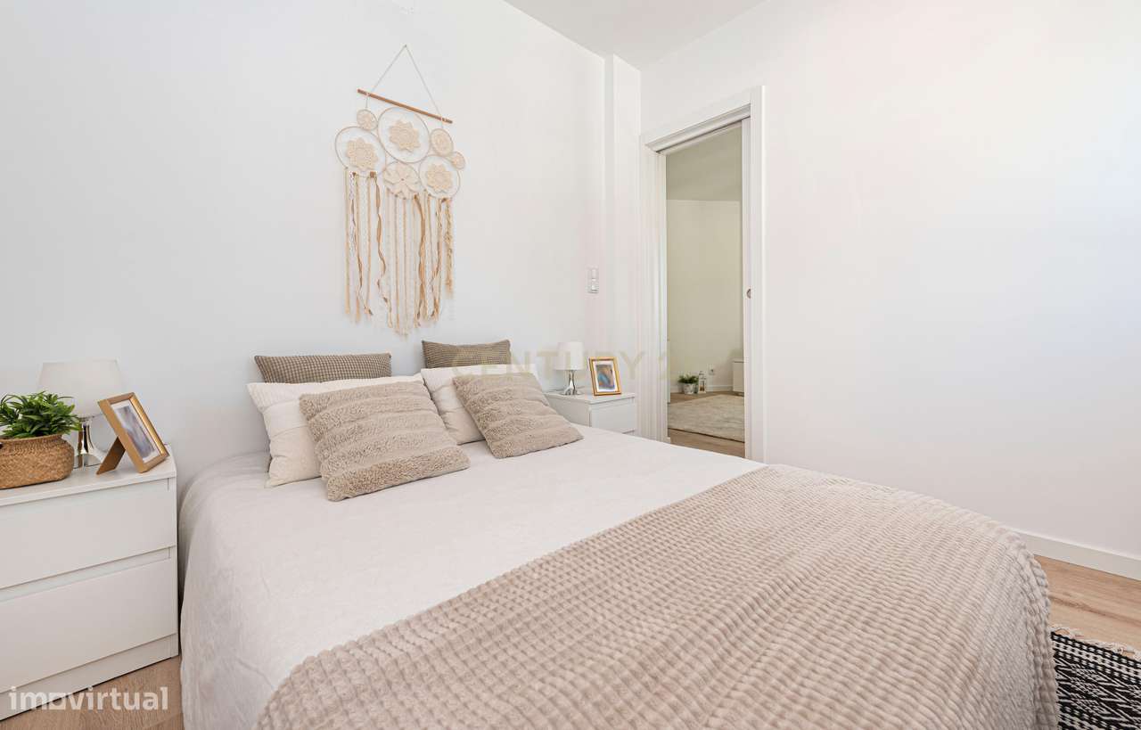 Apartamento Renovado com Vista Mar no Coração de Cascais-20