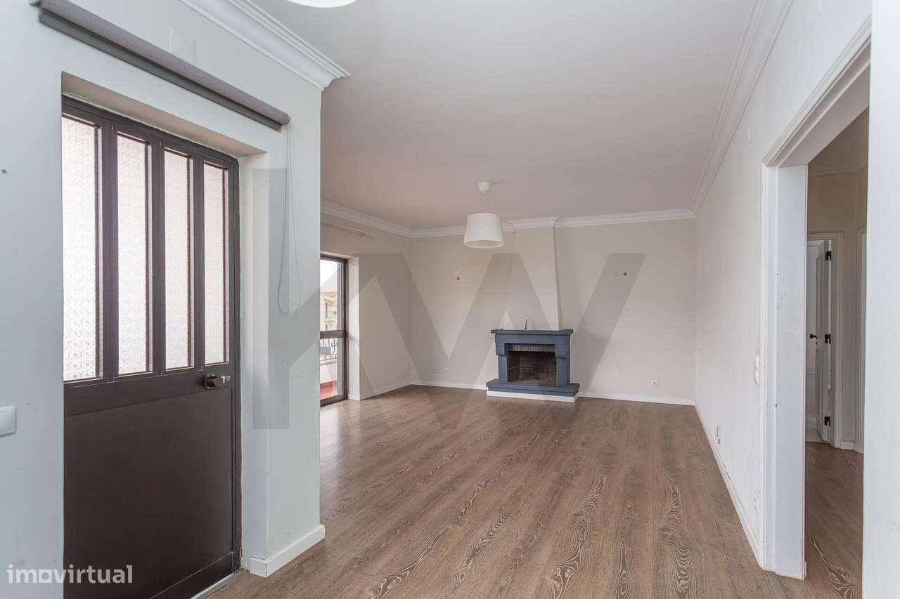 Andar de Moradia T2-23