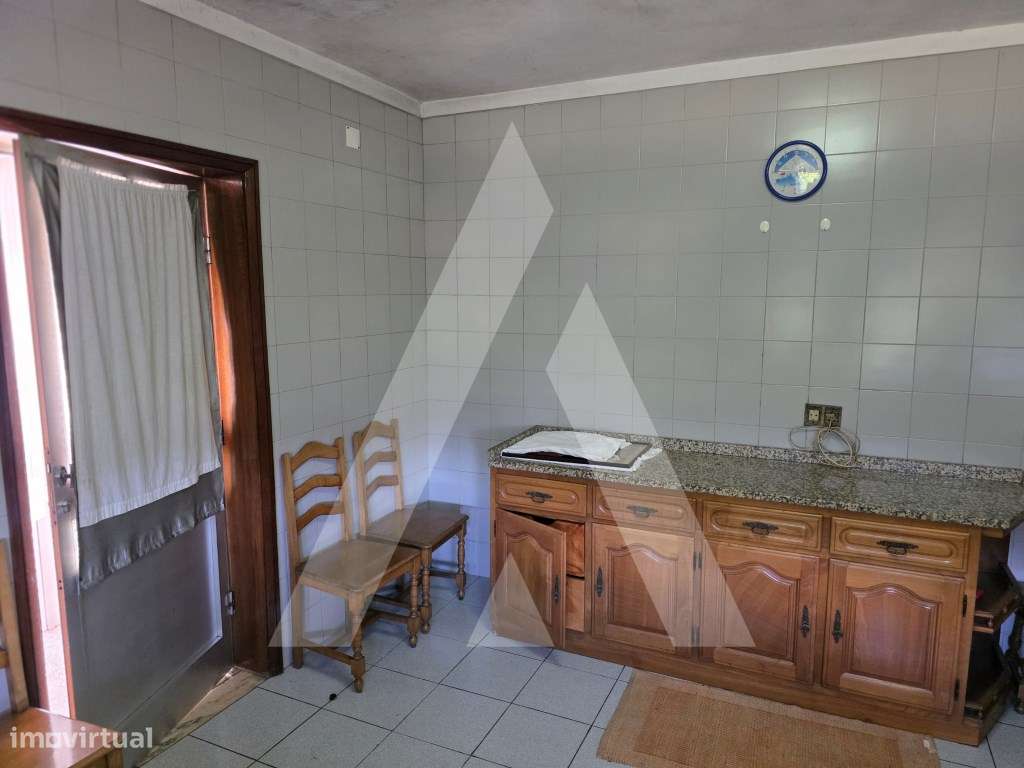Excelente Moradia T4 em Carregosa, Oliveira de Azeméis-10