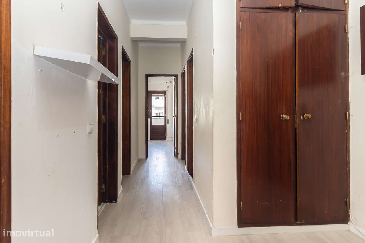 Apartamento de 4 assoalhadas na Amora-18