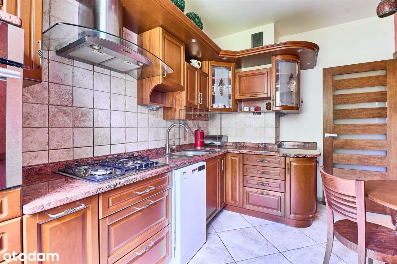 Rozkłądowe M4 z widokiem na las. Osowa Góra-9