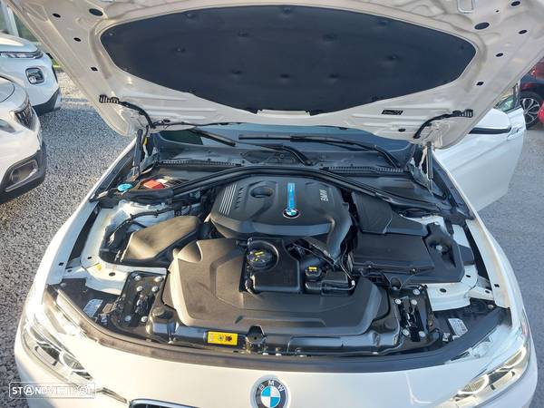 BMW 330 e iPerformance Pack M - 33