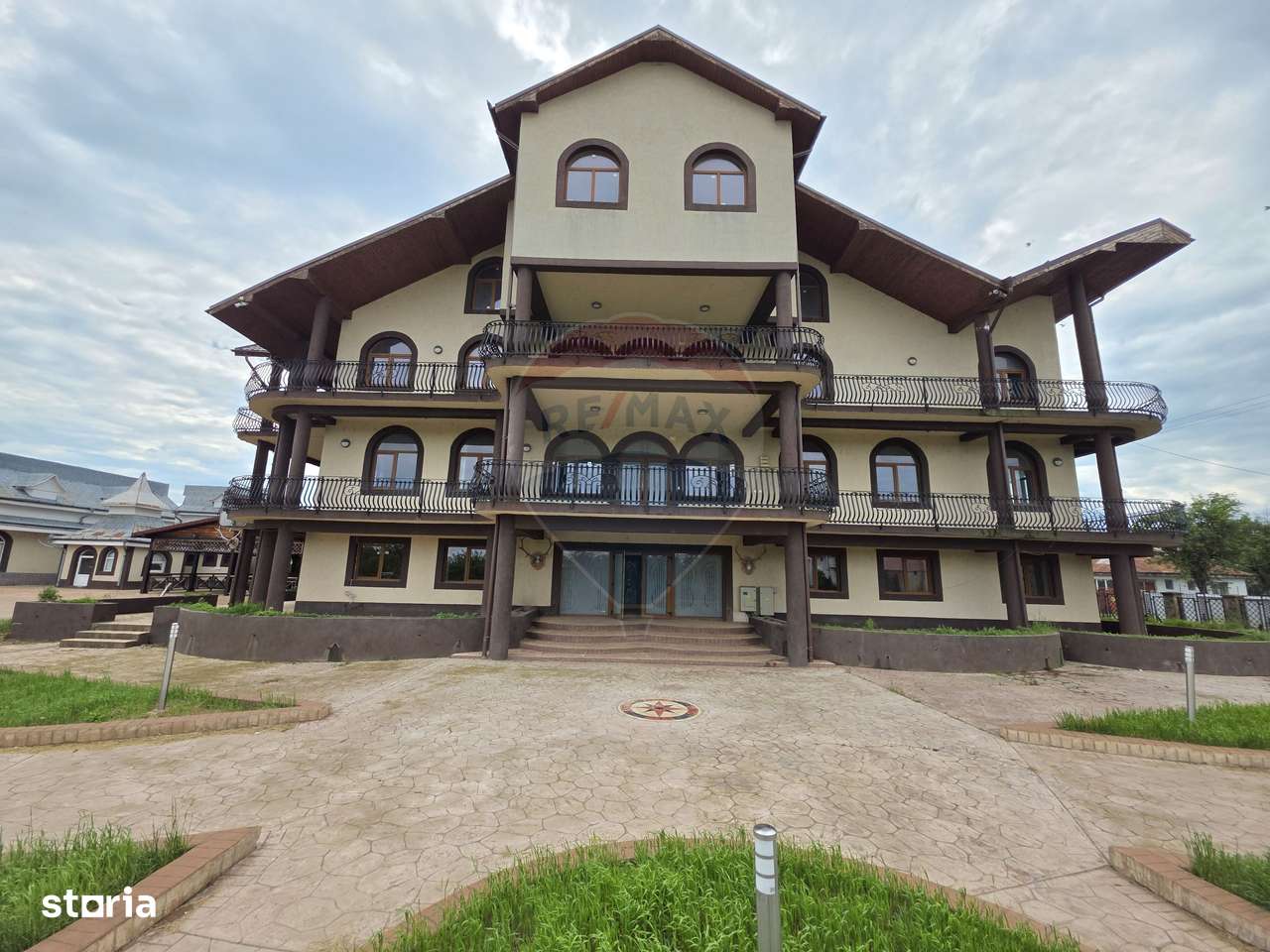 De vânzare proprietate unicat în Sascut - Bacău - Imagine principală: 4/20