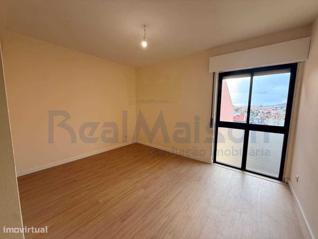 Vende-se Apartamento T2 Renovado - Mem Martins-9