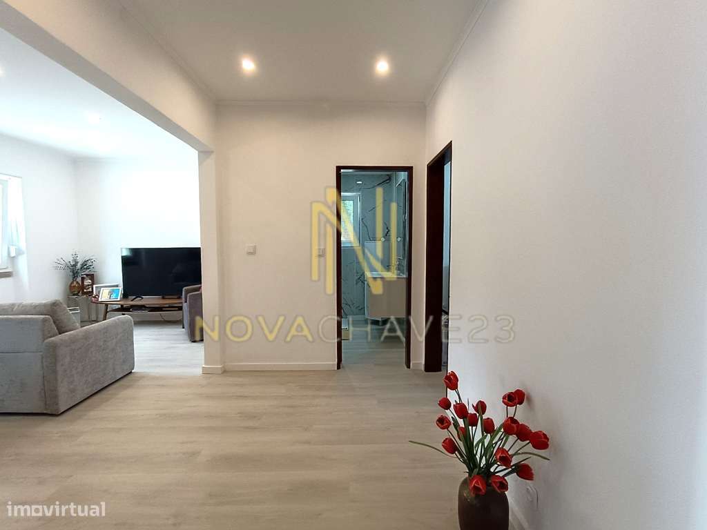 Apartamento T2 em Sesimbra com Logradouro de 150m2 - Grande imagem: 4/17