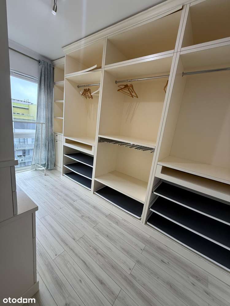 Stylowe mieszkanie z tarasem w centrum miasta-6