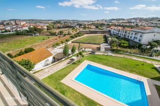 Apartamento T3 em Loures com Piscina