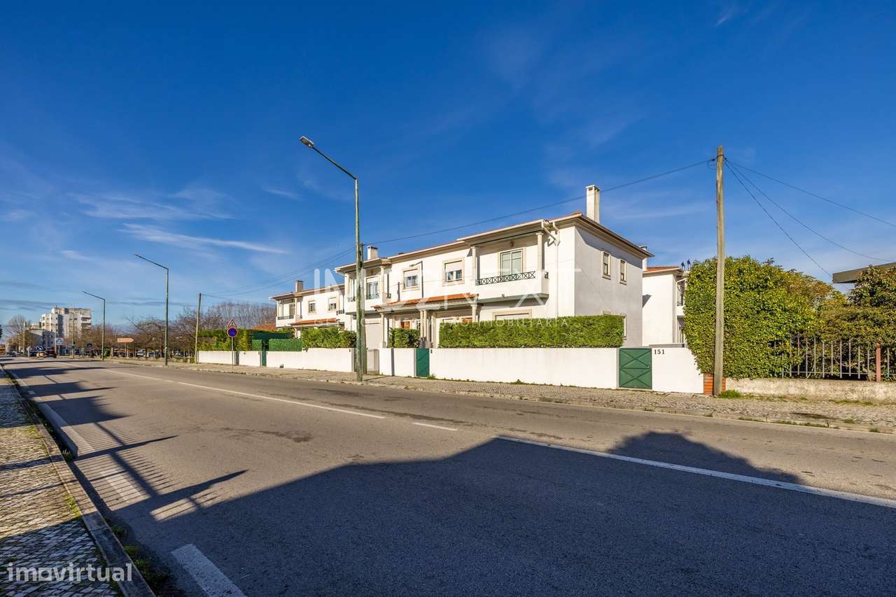 MORADIA T3 GEMINADA || CENTRO DA MARINHA GRANDE-34