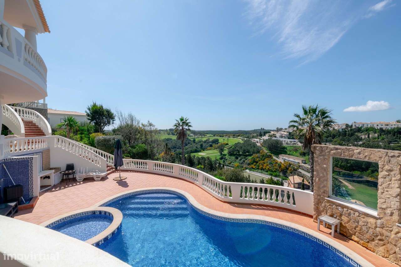 Grande propriedade de golfe com vistas panorâmicas-29