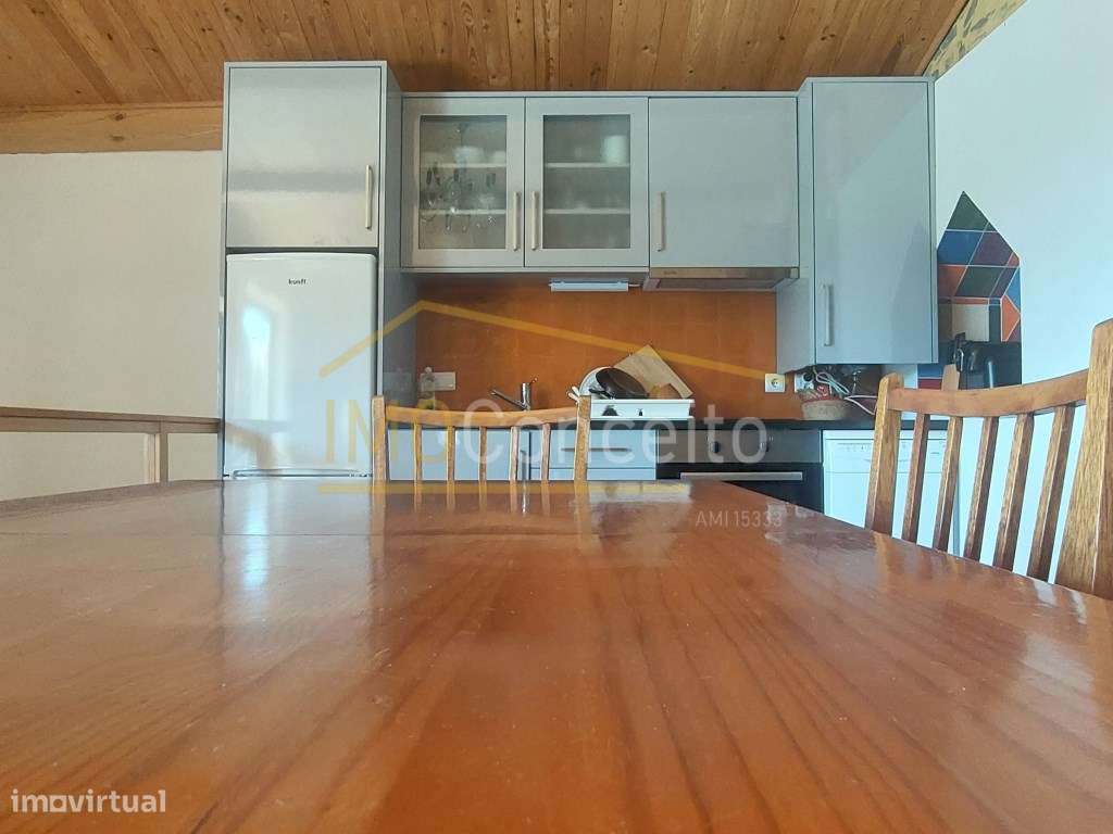 Alojamento local|| Moradia T3|| 2 pisos|| Castanheira de pera||-8