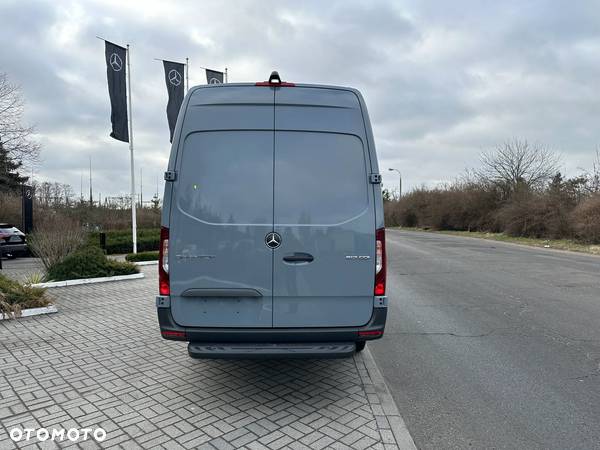 Mercedes-Benz Sprinter - 5