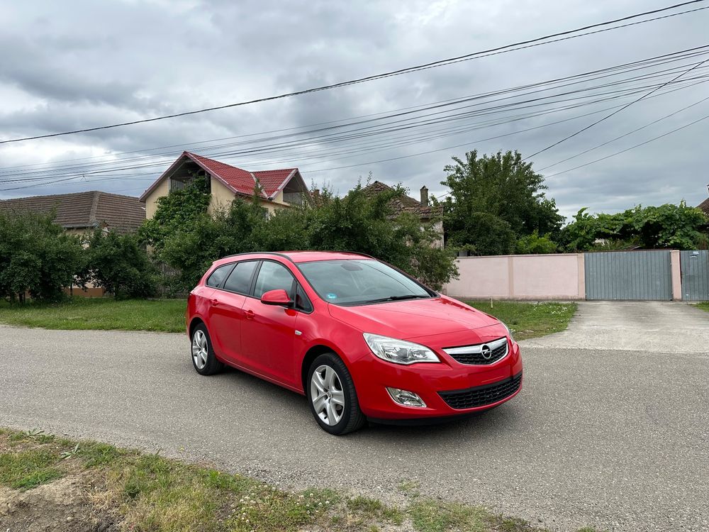 Opel Astra J [2009 - 2018] 2011