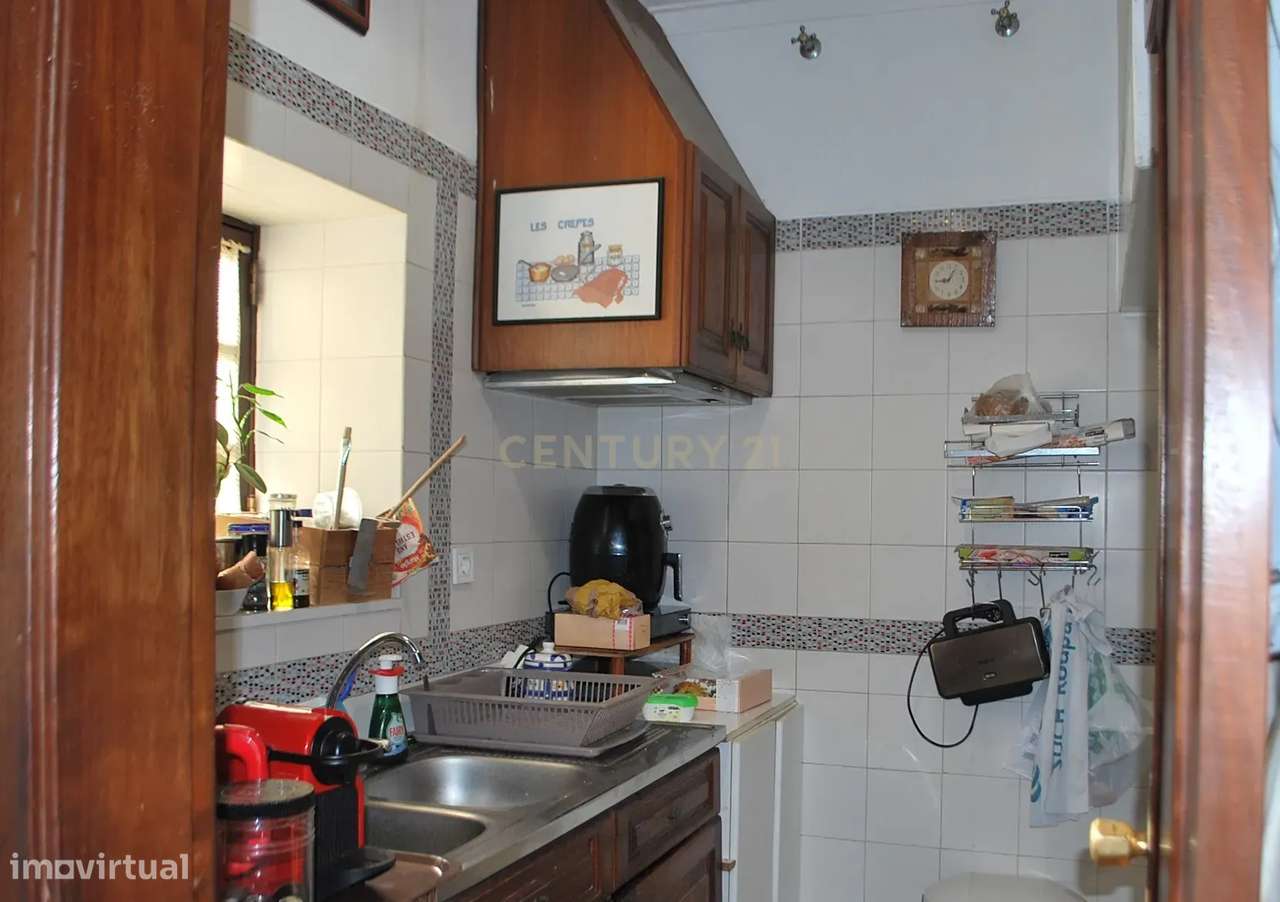 Moradia Geminada no Bairro Rosario em Almada - Grande imagem: 5/20