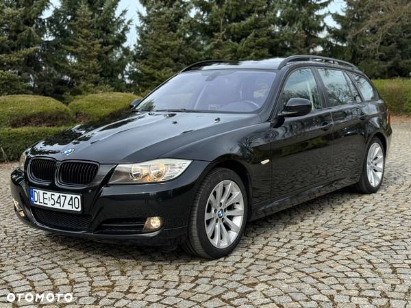 BMW Seria 3 318i - 1