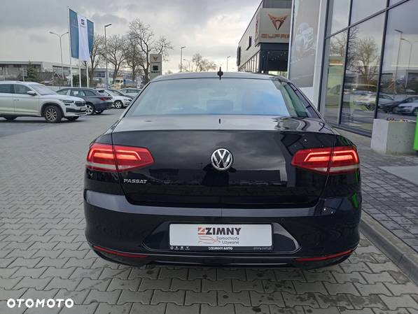 Volkswagen Passat 2.0 TDI SCR Comfortline - 7