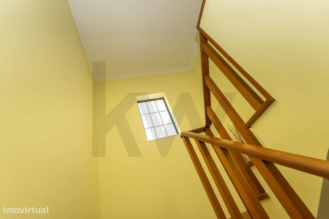 Moradia T4 na Moita – Zona do Palheirão | Excelente Exposição Solar-46