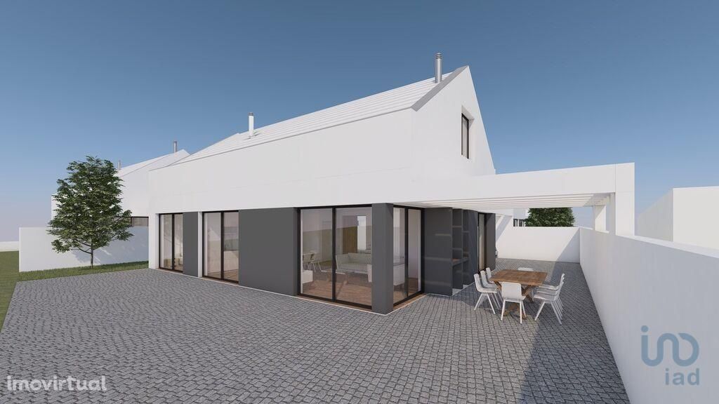 Casa T4 em Leiria de 185,00 m2