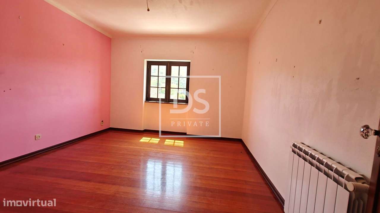 Moradia T4 com Terreno de +1500m² em Monte Redondo-5