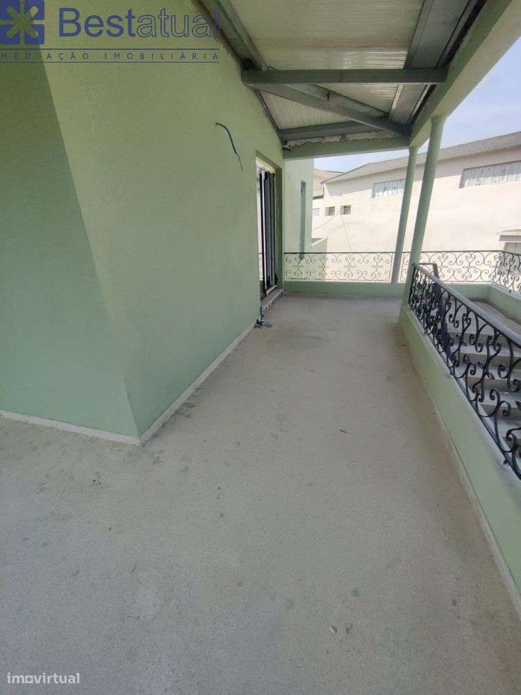 Moradias Bifamiliar - Acab. de Qualidade - Avidos-32