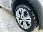 VW Cross Up! 1.0 Auto - 26