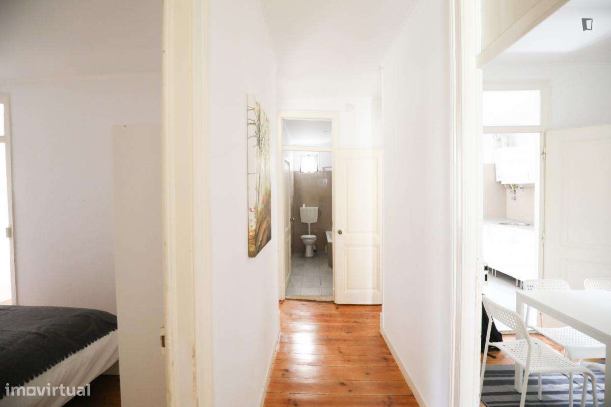 Quarto - localizado em Arroios Lisbon - Grande imagem: 3/8