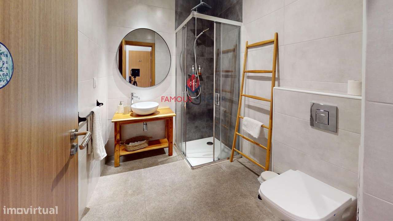 Prédio Histórico com Alojamento Local, Restauração e Espaço...-59