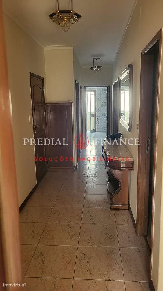 T2+1 Luminoso com Garagem Ampla em Ramalde – Zona em Valorização-17